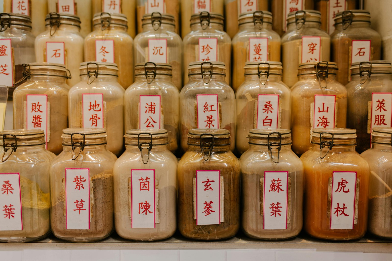 Chinese Herbs for Menopause: TCM Guide | PAEAN UK